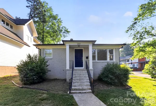 $1,580 | 3441 Commonwealth Avenue, Charlotte, NC 28205