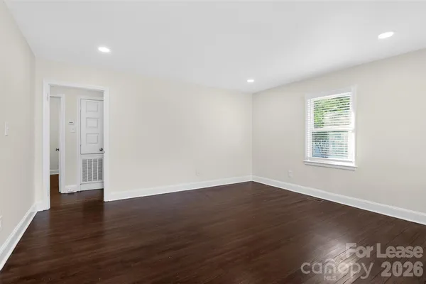 $1,580 | 3441 Commonwealth Avenue, Charlotte, NC 28205