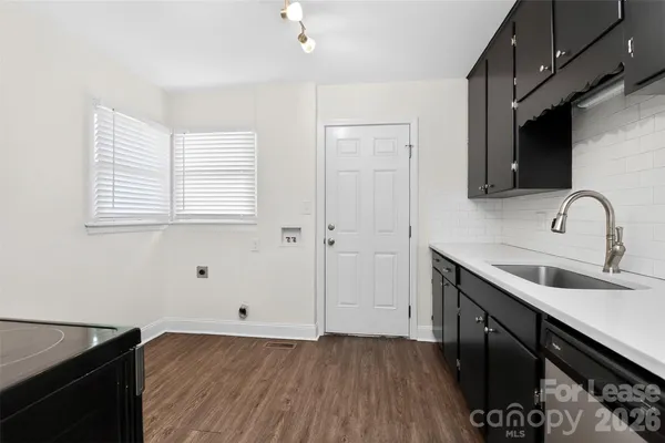 $1,580 | 3441 Commonwealth Avenue, Charlotte, NC 28205