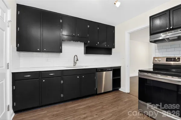 $1,580 | 3441 Commonwealth Avenue, Charlotte, NC 28205