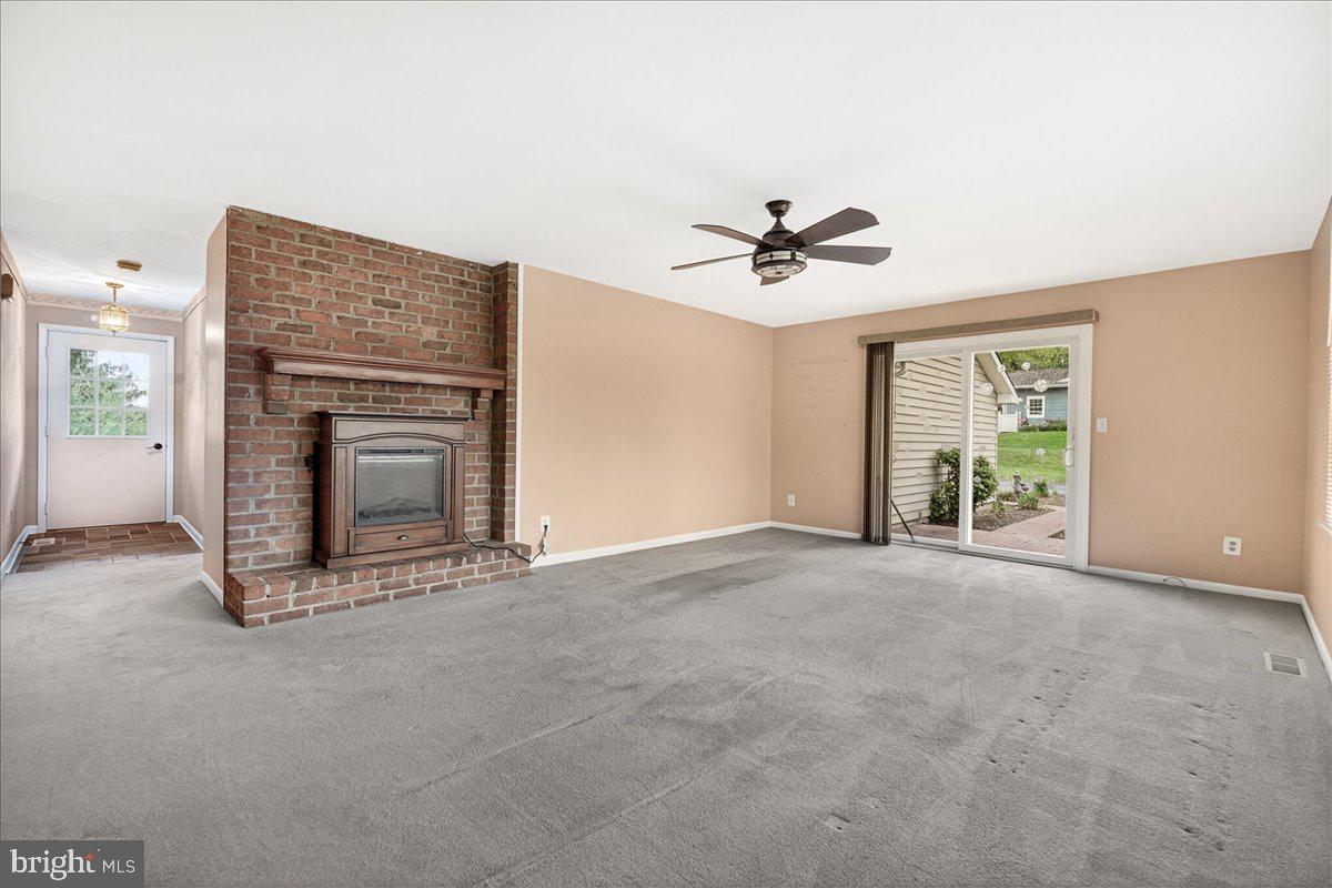 9 West Obrecht Road Sykesville, MD 21784 - Photo 11 of 30