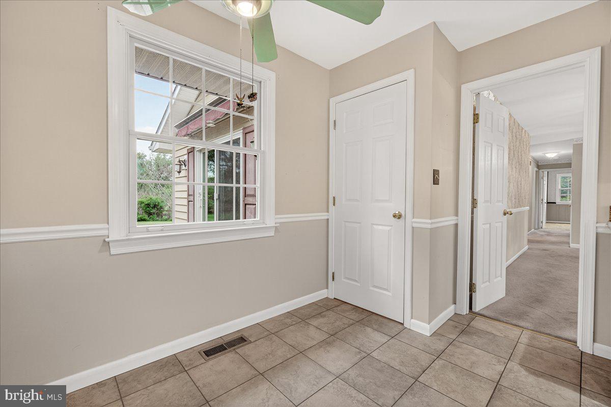 9 West Obrecht Road Sykesville, MD 21784 - Photo 16 of 30