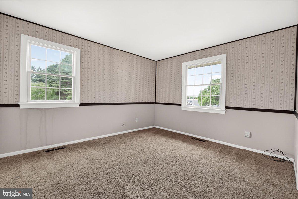 9 West Obrecht Road Sykesville, MD 21784 - Photo 18 of 30