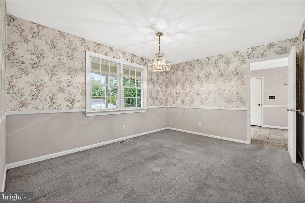 9 West Obrecht Road Sykesville, MD 21784 - Photo 3 of 30