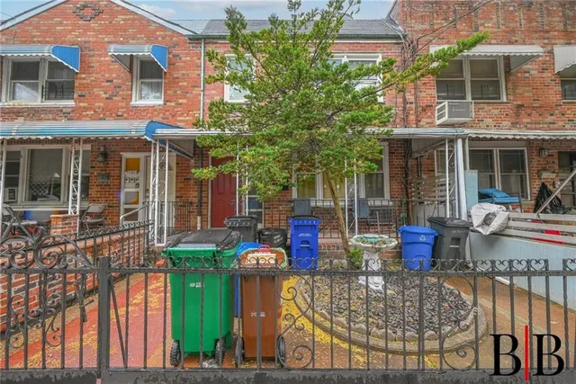 $888,000 | 2076 East 63rd Street | Mill Basin