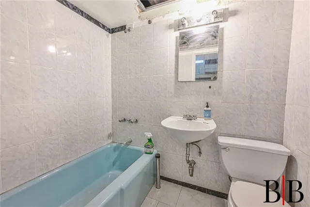 $888,000 | 2076 East 63rd Street | Mill Basin