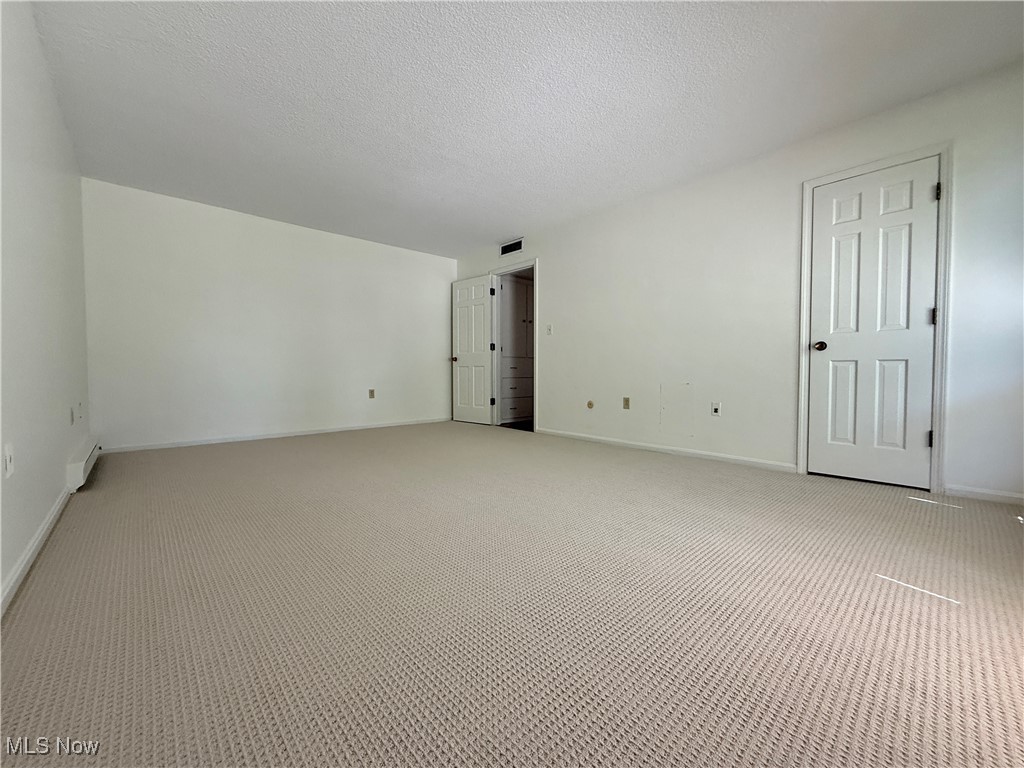 2385 Covington Road, Unit 402 Akron, OH 44313 - Photo 23 of 41