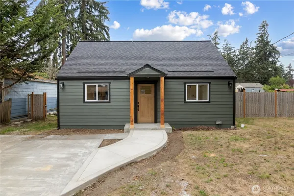 $469,995 | 10228 Alaska Street South, Tacoma, WA 98444