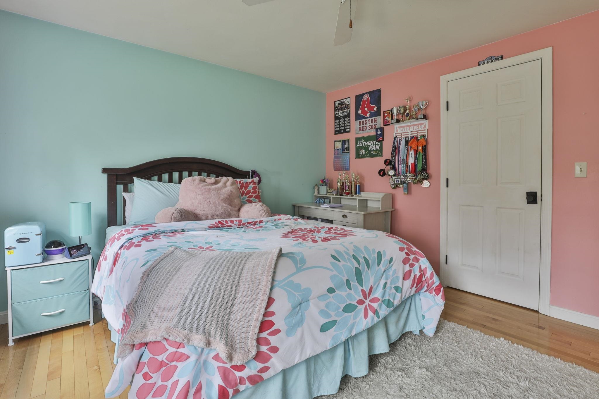 7 Drake Lane Derry, NH 03038 - Photo 24 of 46