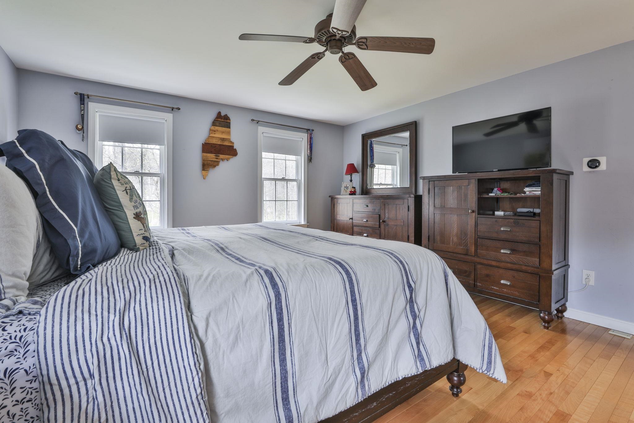 7 Drake Lane Derry, NH 03038 - Photo 29 of 46