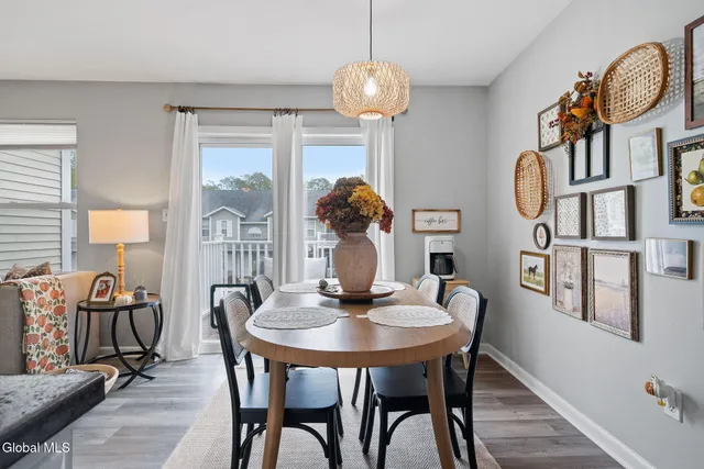 $229,900 | 1606 Cambridge Manor Drive, Scotia, NY 12302