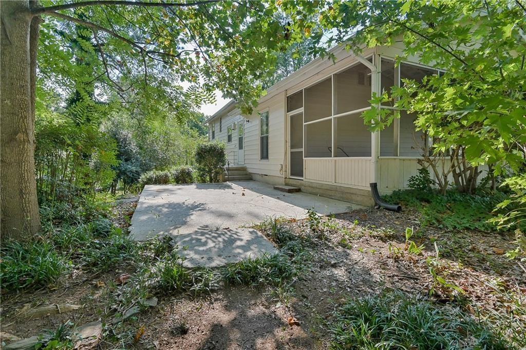 1935 Inverness Road Smyrna, GA 30080 - Photo 31 of 44 Gallery Image 31