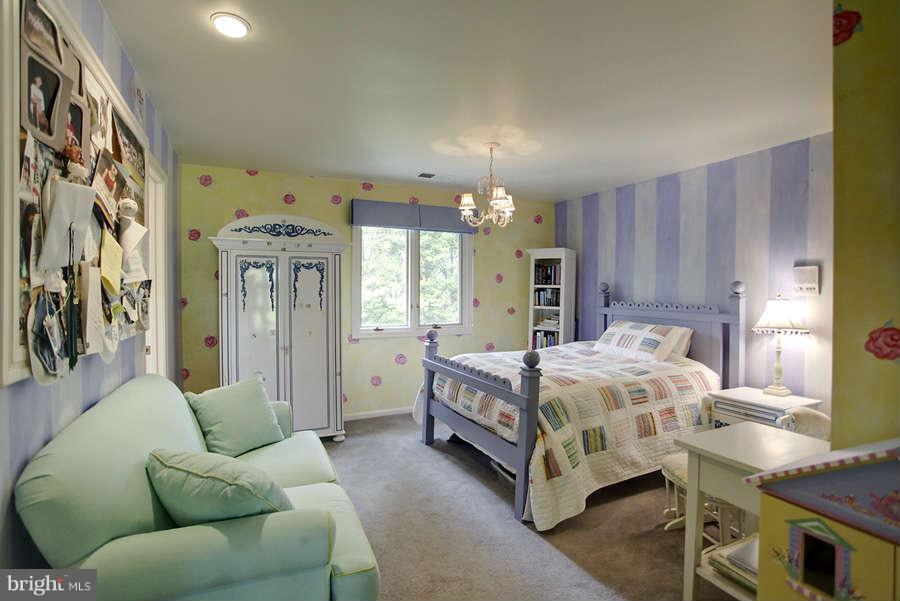 9300 Persimmon Tree Road Potomac, MD 20854 - Photo 20 of 25 Fifth Bedroom