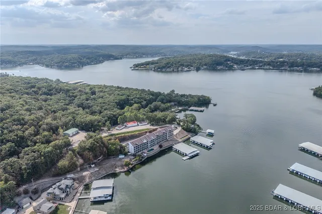 $380,000 | 91 Moeller Way, Unit 1F, Camdenton, MO 65020