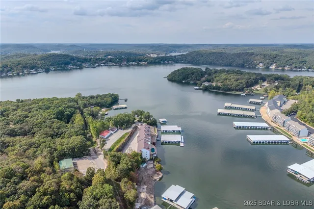 $380,000 | 91 Moeller Way, Unit 1F, Camdenton, MO 65020