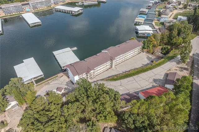 $380,000 | 91 Moeller Way, Unit 1F, Camdenton, MO 65020