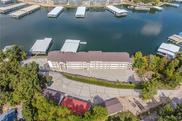 $380,000 | 91 Moeller Way, Unit 1F, Camdenton, MO 65020