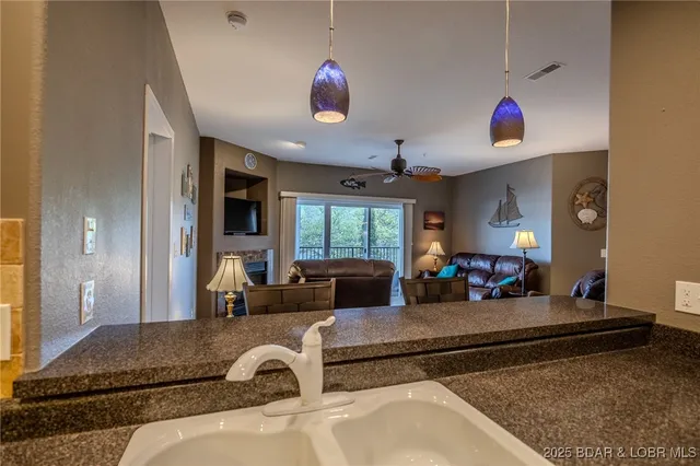 $380,000 | 91 Moeller Way, Unit 1F, Camdenton, MO 65020