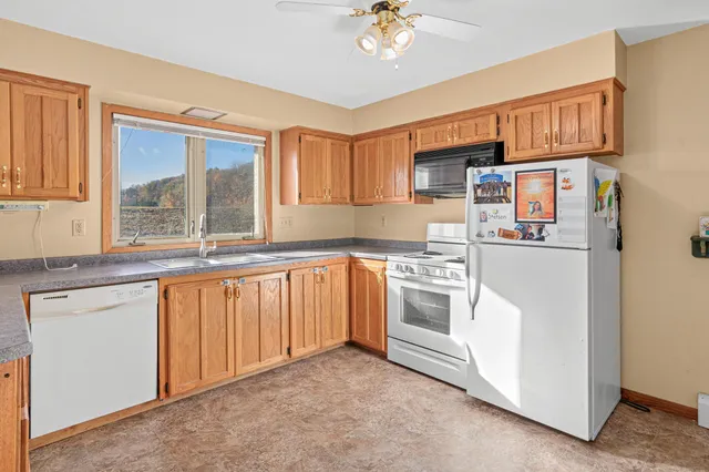 $240,000 | 405 Elm Street, Henderson, MN 56044