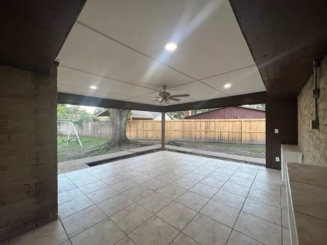 $1,900 | 8103 Edgebrook Forest Court, Houston, TX 77088