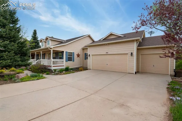 a view of a lake in middle of the town