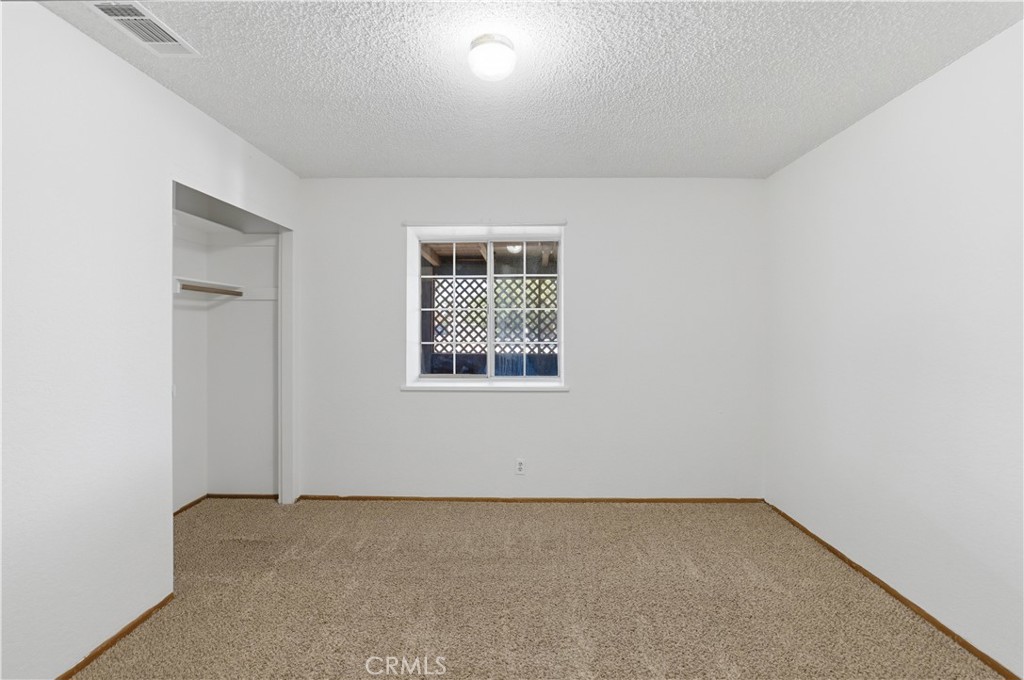 12365 Waynoka Road Apple Valley, CA 92308 - Photo 15 of 36