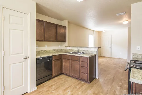 $1,785 | 2222 Fishing Trail, San Antonio, TX 78224