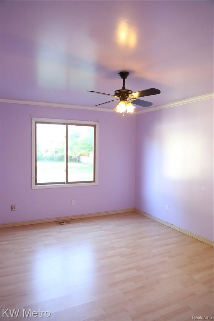 2159 Oakcrest Road Sterling Heights, MI 48310 - Photo 13 of 36 8B8A9864.JPG