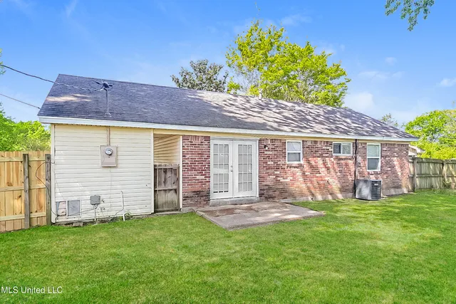 $1,255 | 8398 Hickory Cove, Southaven, MS 38671