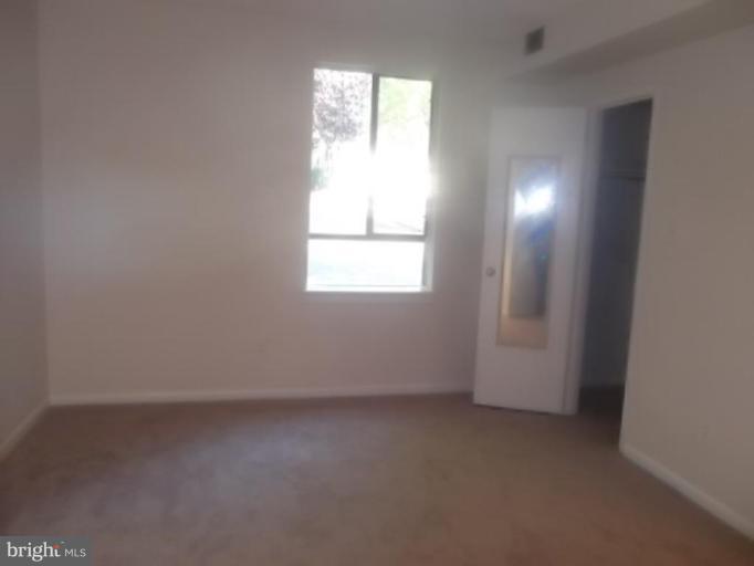 11627 Stoneview Square, Unit 78/1B Reston, VA 20191 - Photo 11 of 19 Master Bedroom