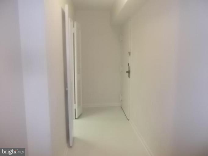 11627 Stoneview Square, Unit 78/1B Reston, VA 20191 - Photo 12 of 19 Entrance / Foyer