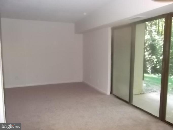 11627 Stoneview Square, Unit 78/1B Reston, VA 20191 - Photo 19 of 19 Living Room #3