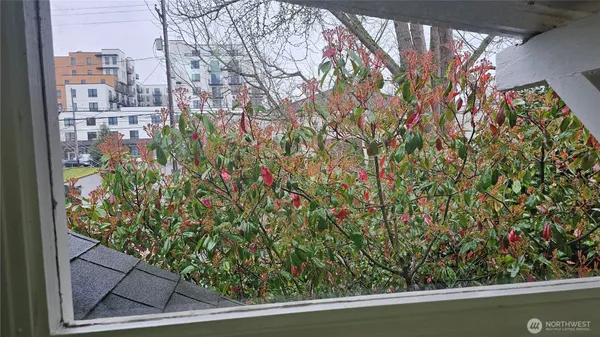 $5,000 | 1010 South I Street, Tacoma, WA 98405
