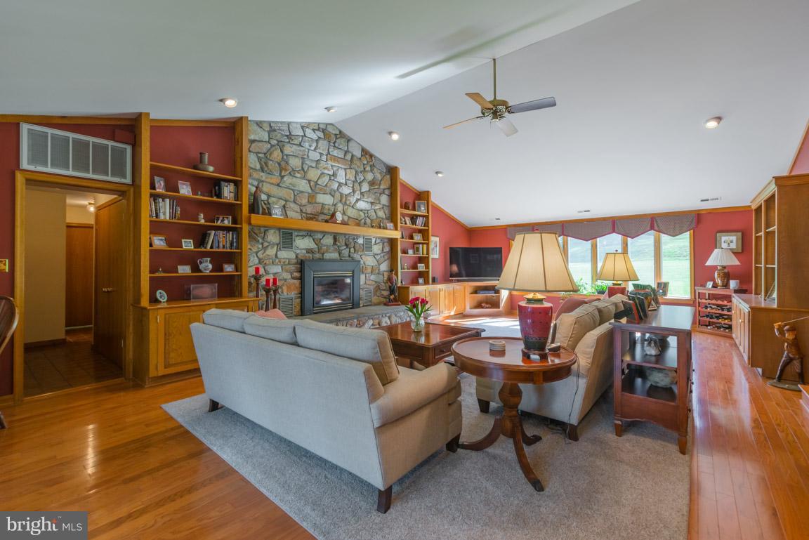 1314 Milldam Road Baltimore, MD 21286 - Photo 5 of 35 Fantastic Family Room off Kitchen.