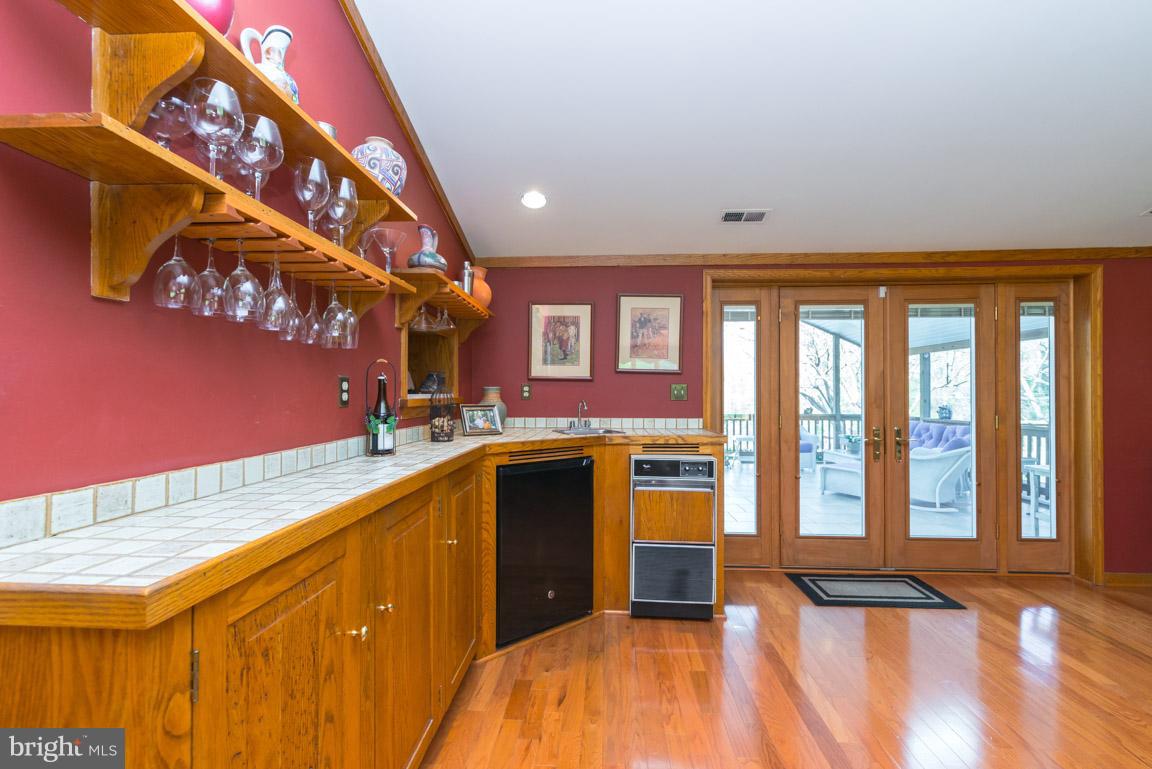 1314 Milldam Road Baltimore, MD 21286 - Photo 8 of 35 Family Room w/ Wet Bar