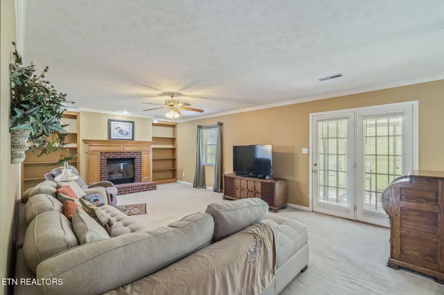 $410,000 | 337 Nicely Trail, Powell, TN 37849