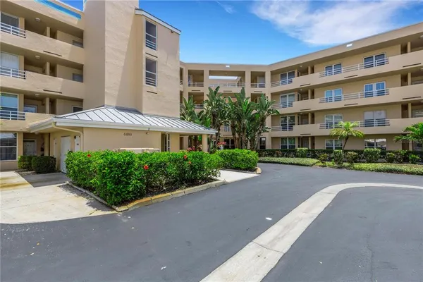 $175,000 | 4480 Fairways Boulevard, Unit 208, Bradenton, FL 34209