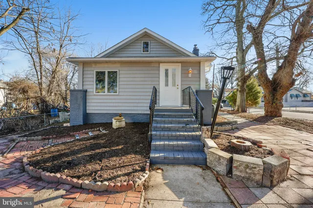 $374,999 | 101 Railroad Boulevard, Cherry Hill, NJ 08003