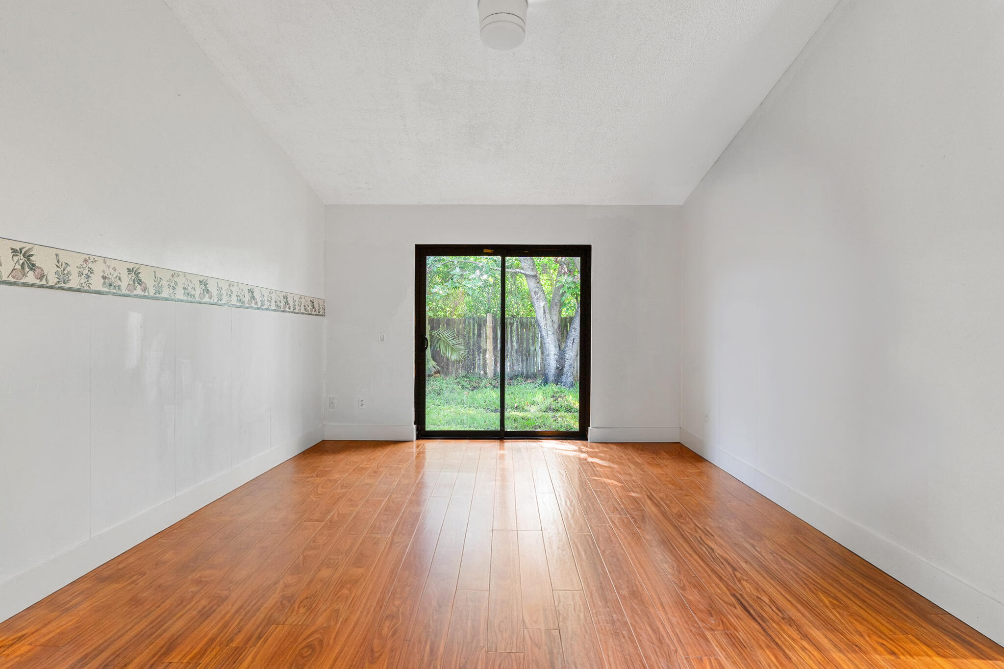 5441 Southwest 155th Place Miami, FL 33185 - Photo 28 of 76 35-web-or-mls-35