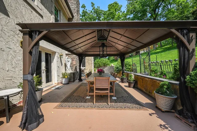 $799,900 | 19534 Longview Drive, Lawrenceburg, IN 47025