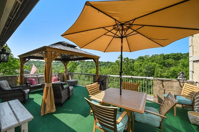 $799,900 | 19534 Longview Drive, Lawrenceburg, IN 47025