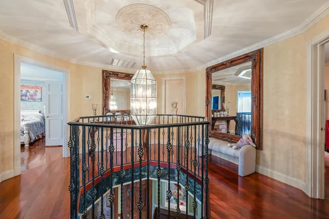 $799,900 | 19534 Longview Drive, Lawrenceburg, IN 47025