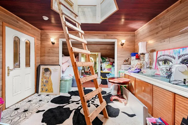 $799,900 | 19534 Longview Drive, Lawrenceburg, IN 47025