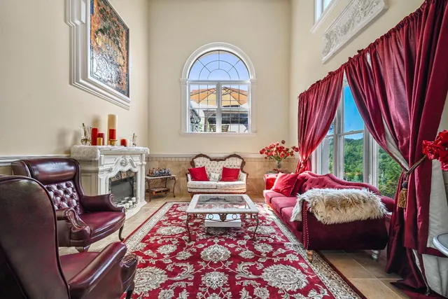 $799,900 | 19534 Longview Drive, Lawrenceburg, IN 47025