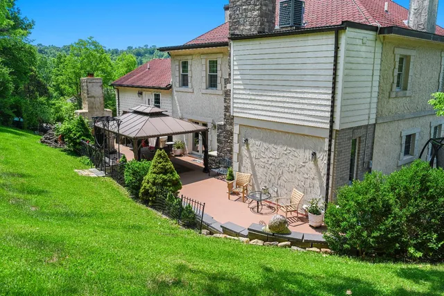 $799,900 | 19534 Longview Drive, Lawrenceburg, IN 47025