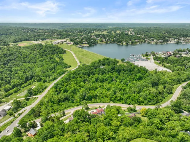 $799,900 | 19534 Longview Drive, Lawrenceburg, IN 47025