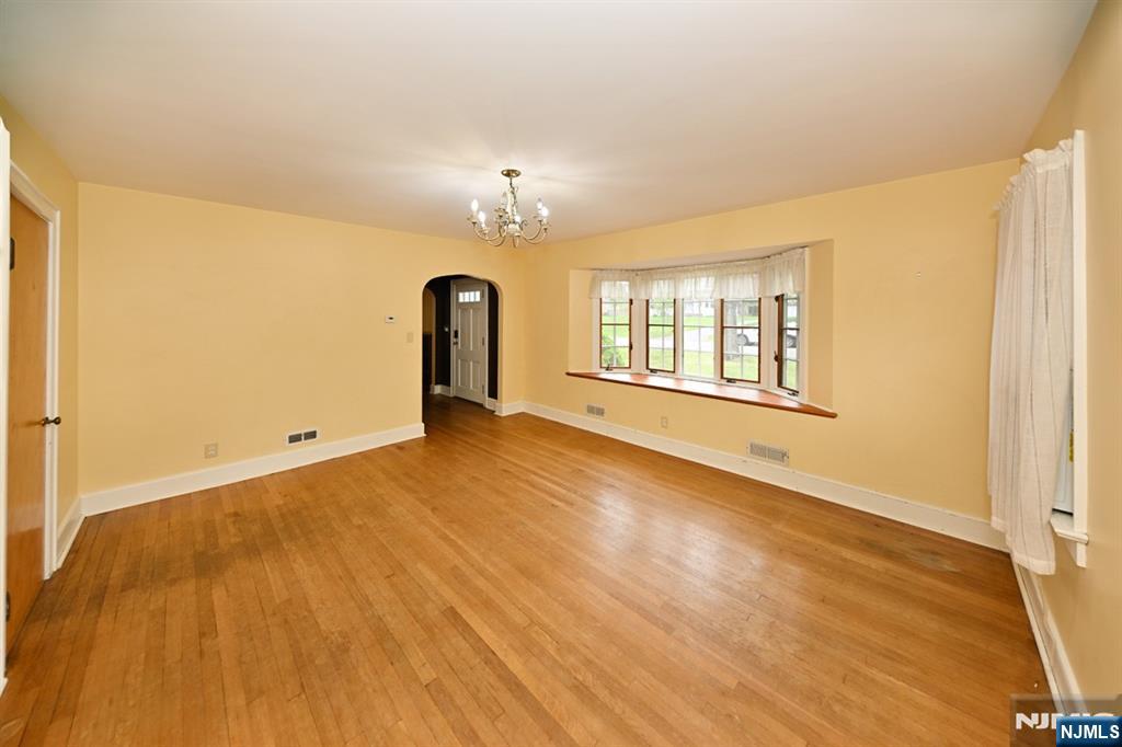 115 Center Street Pompton Lakes, NJ 07442 - Photo 7 of 22
