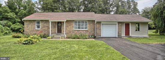 4030 West Hopewell Road Center Valley, PA 18034 - Photo 1 of 33 Gallery Image 1