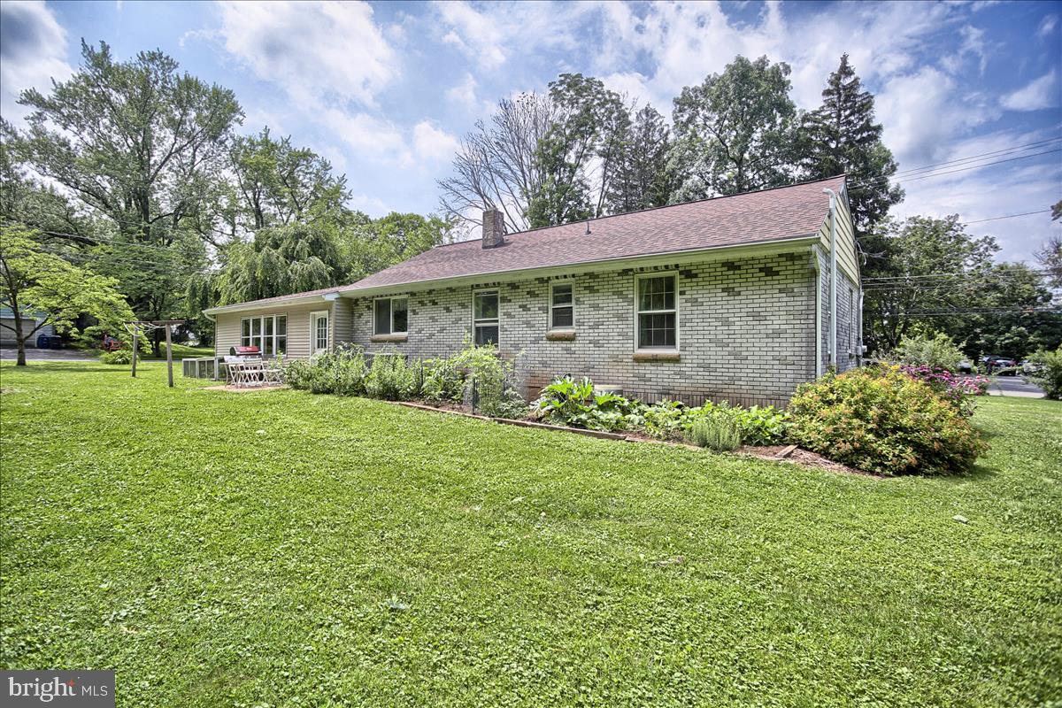 4030 West Hopewell Road Center Valley, PA 18034 - Photo 6 of 33 Gallery Image 6