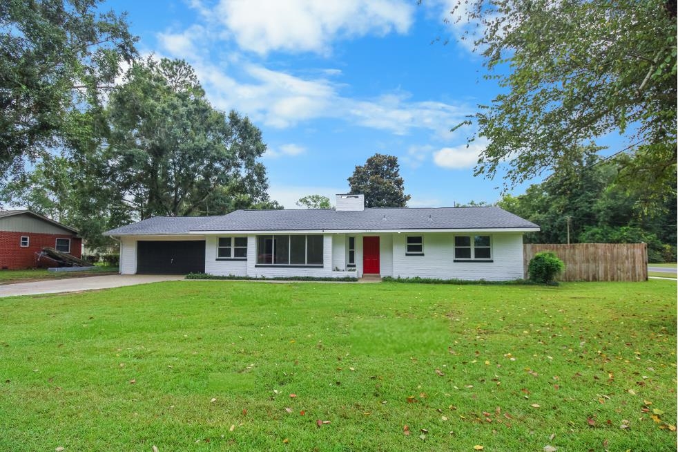 419 West Myrtle Avenue Foley, AL 36535 - Photo 1 of 17 Front Of Structure